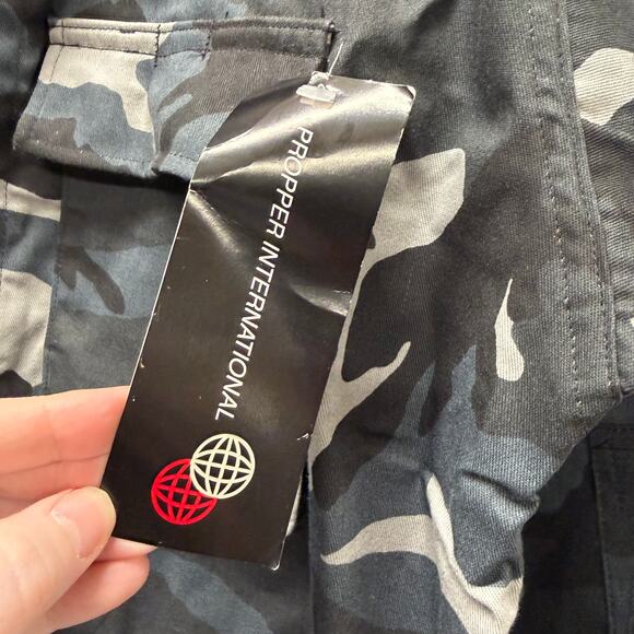 Propper BDU Shirt Mens Large Long Military Urban Camo Gray White Black NEW - Picture 4 of 6